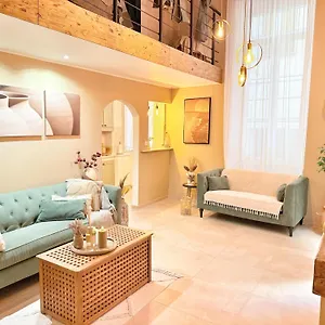 Spacious Loft, Duplex, Old Town, 3 Bedrooms - Easy Check-in Apartment
